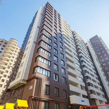 Double Skyhouse Exclusive Apartments Chisinau Exterior photo
