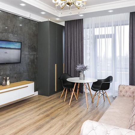 Double Skyhouse Exclusive Apartments Chisinau Exterior photo