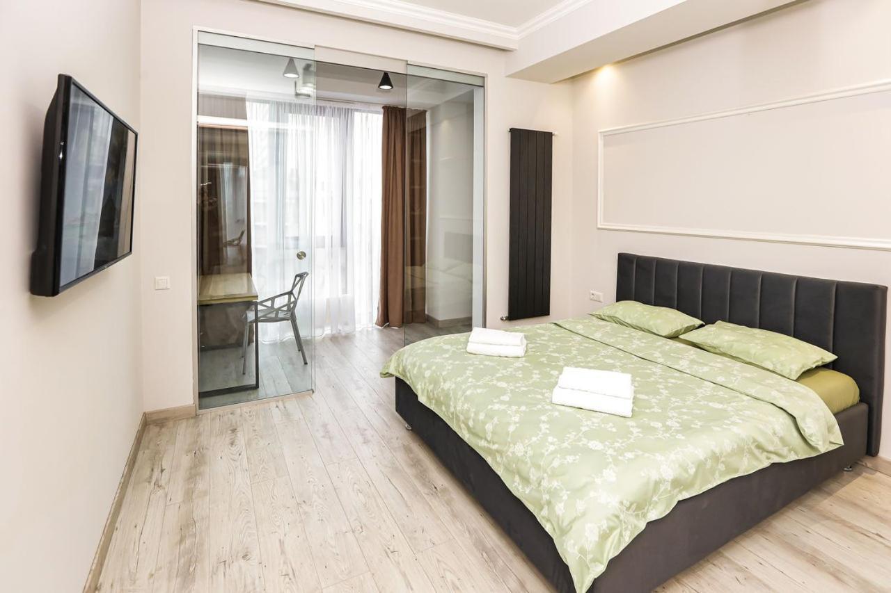 Double Skyhouse Exclusive Apartments Chisinau Exterior photo