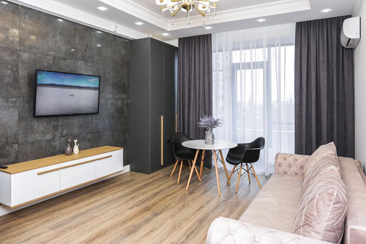 Double Skyhouse Exclusive Apartments Chisinau Exterior photo