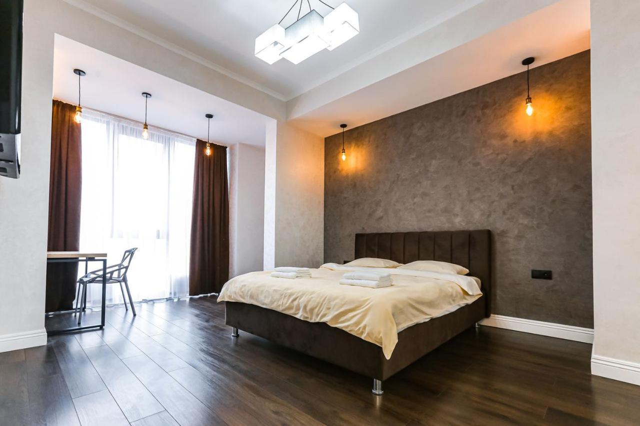 Double Skyhouse Exclusive Apartments Chisinau Exterior photo