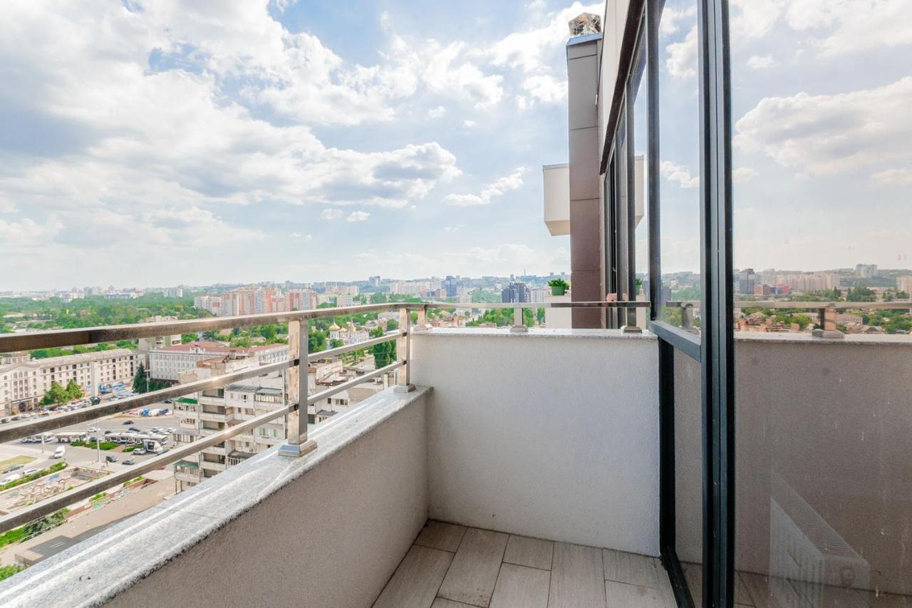 Double Skyhouse Exclusive Apartments Chisinau Exterior photo