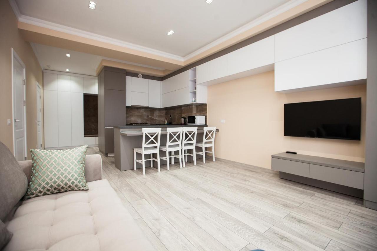 Double Skyhouse Exclusive Apartments Chisinau Exterior photo