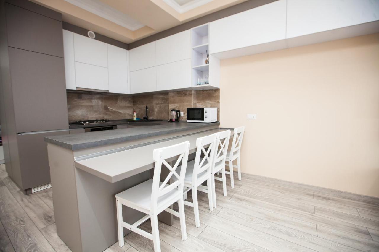 Double Skyhouse Exclusive Apartments Chisinau Exterior photo