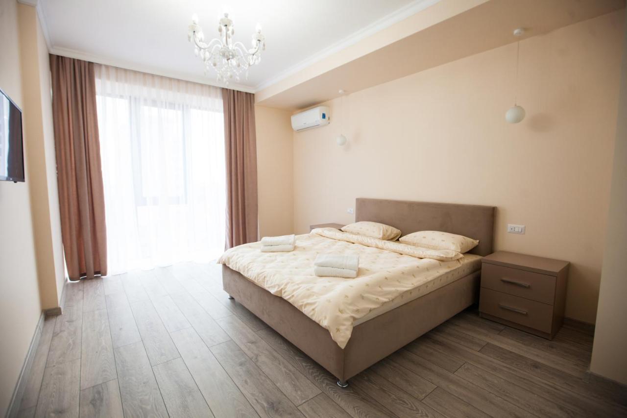 Double Skyhouse Exclusive Apartments Chisinau Exterior photo