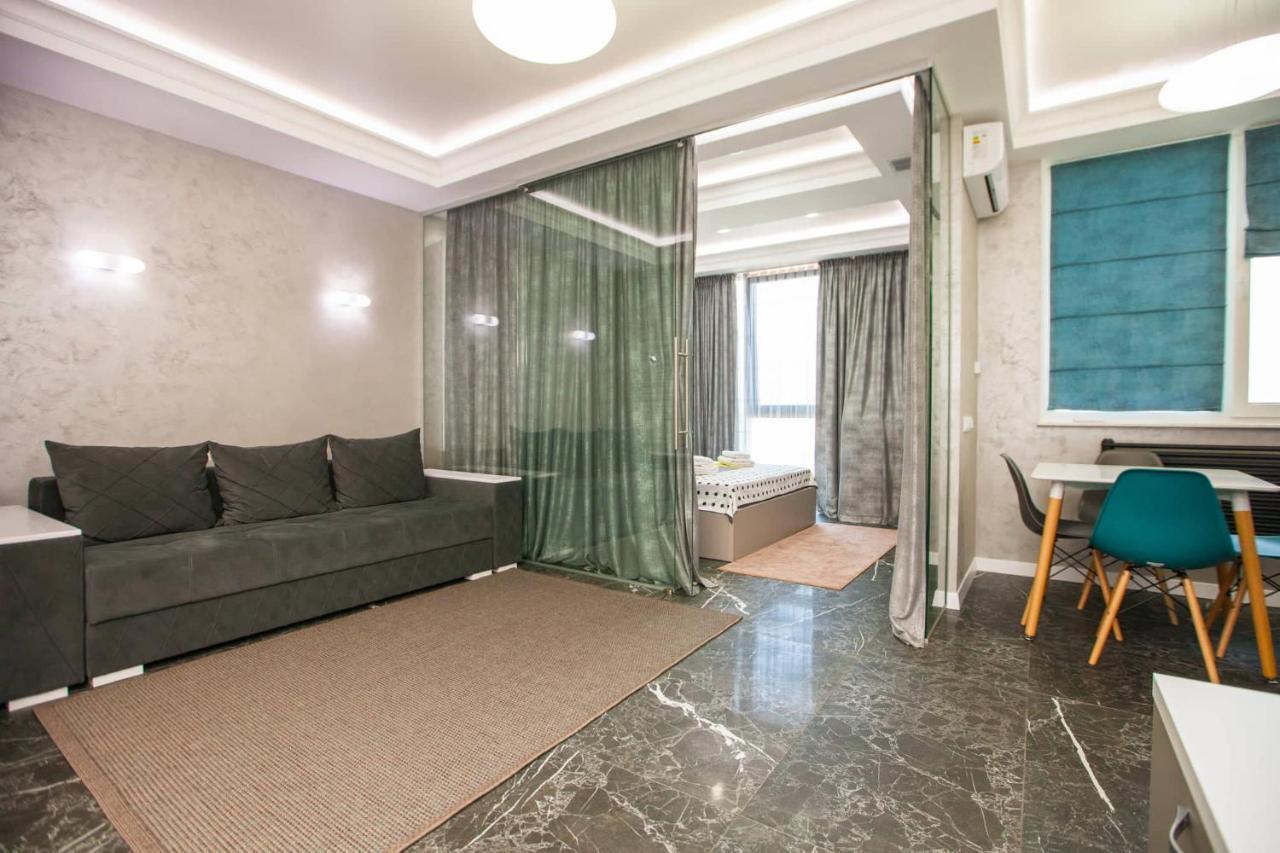 Double Skyhouse Exclusive Apartments Chisinau Exterior photo