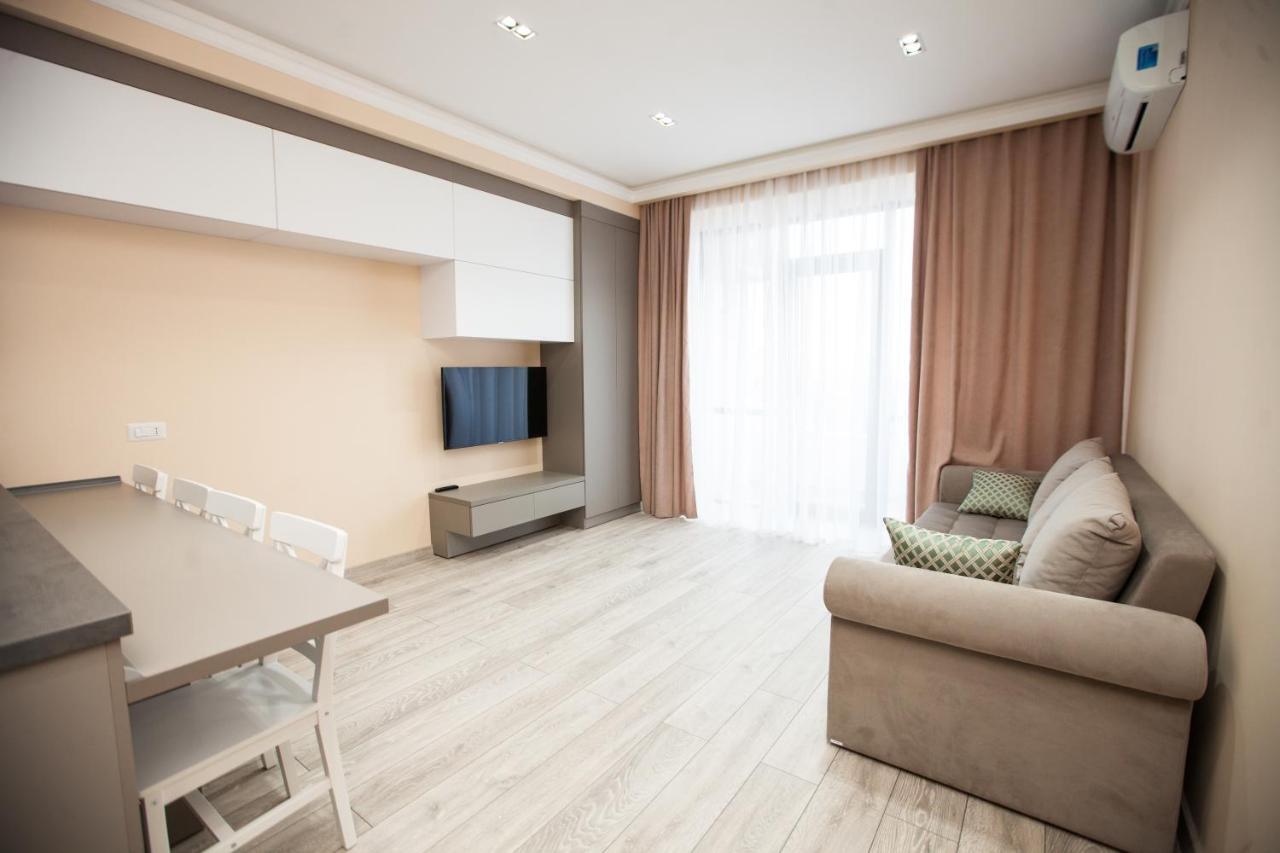 Double Skyhouse Exclusive Apartments Chisinau Exterior photo