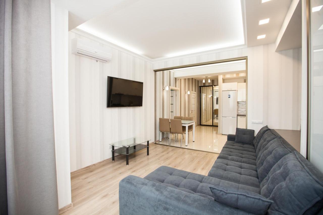 Double Skyhouse Exclusive Apartments Chisinau Exterior photo